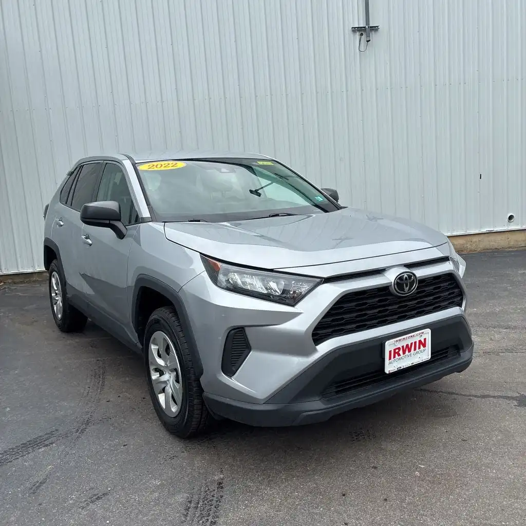 2022 Toyota RAV4 LE AWD's photo