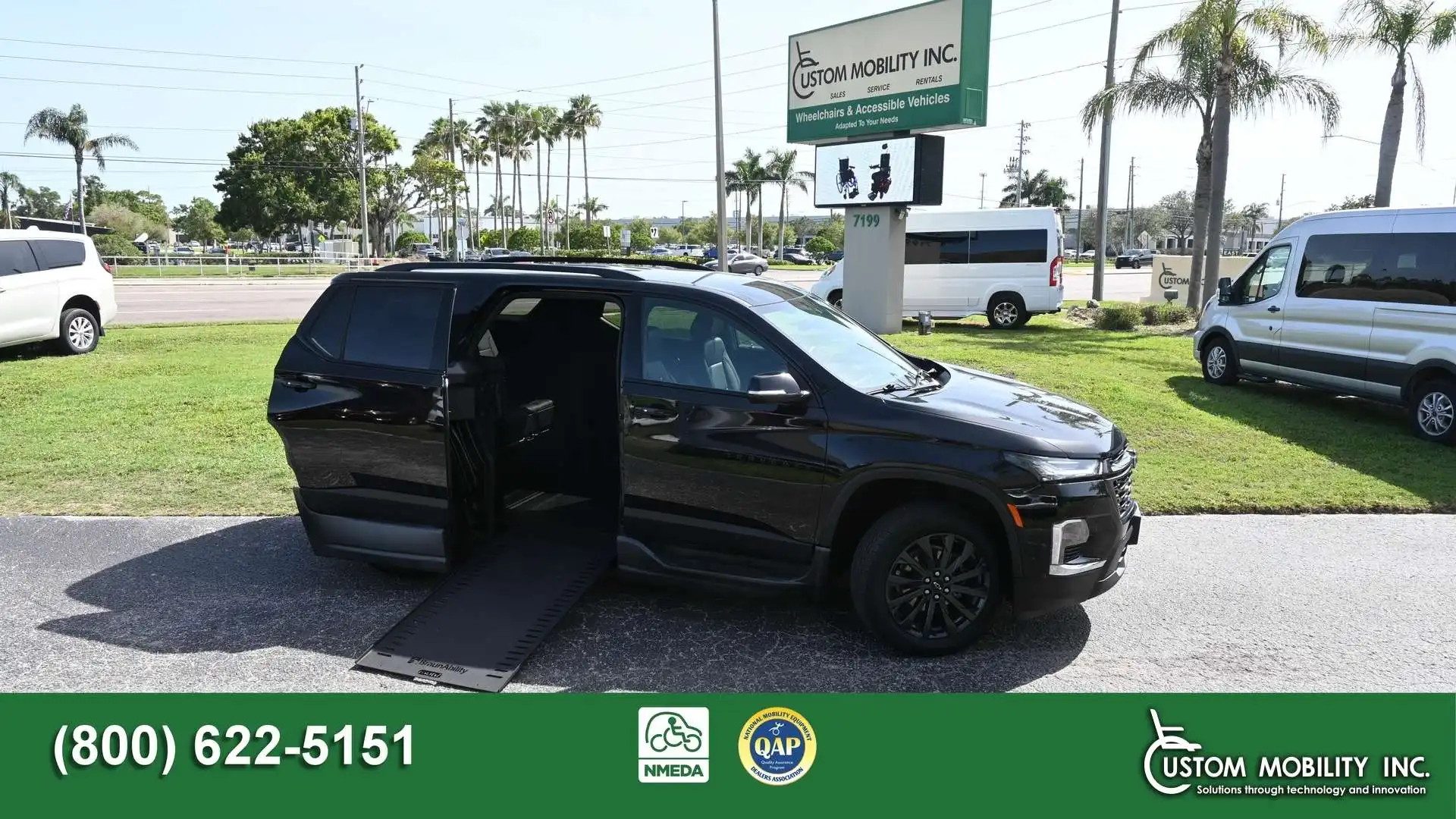 2023 Chevrolet Traverse FWD RS's photo