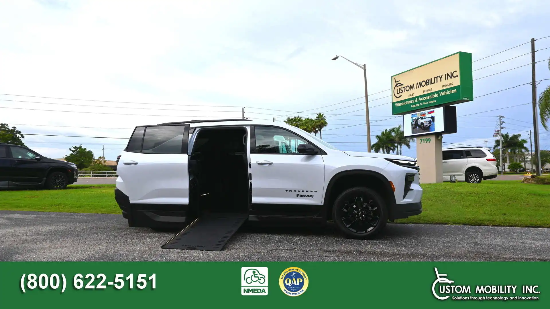 2026 Chevrolet Traverse FWD LT's photo