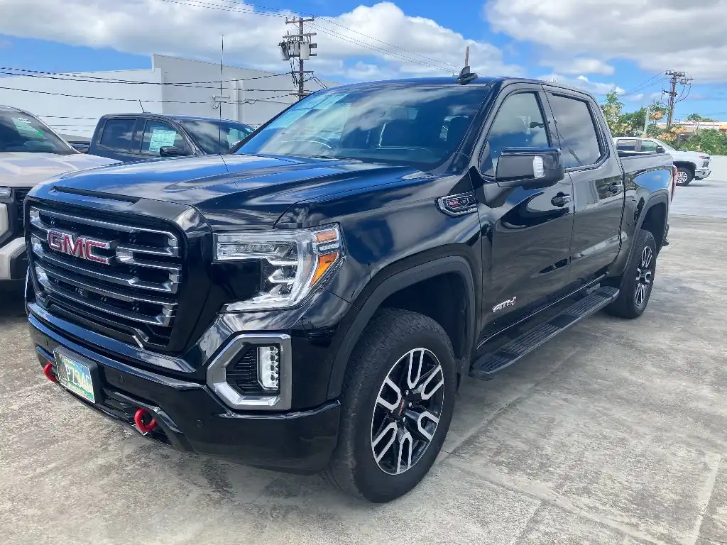 2020 GMC Sierra 4WD Crew Cab Short Box AT4's photo