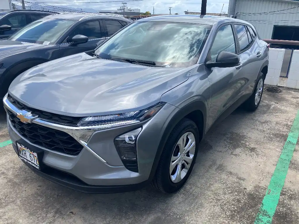 2024 Chevrolet Trax LS's photo