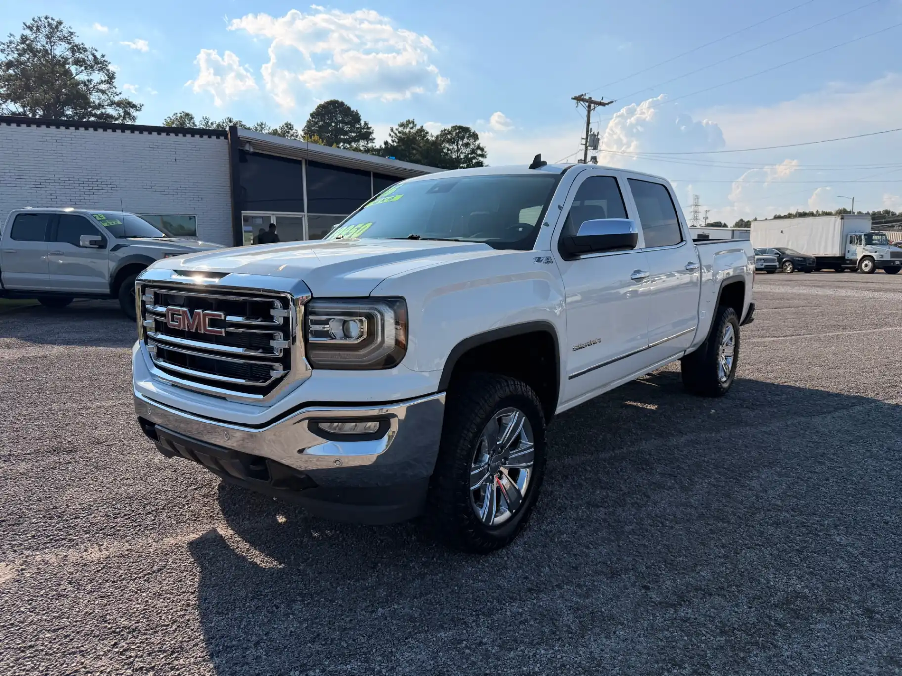 2016 GMC Sierra SLT 4WD Crew Cab Short Box's photo