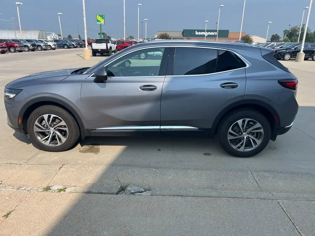 2021 Buick Envision Essence AWD photo 5