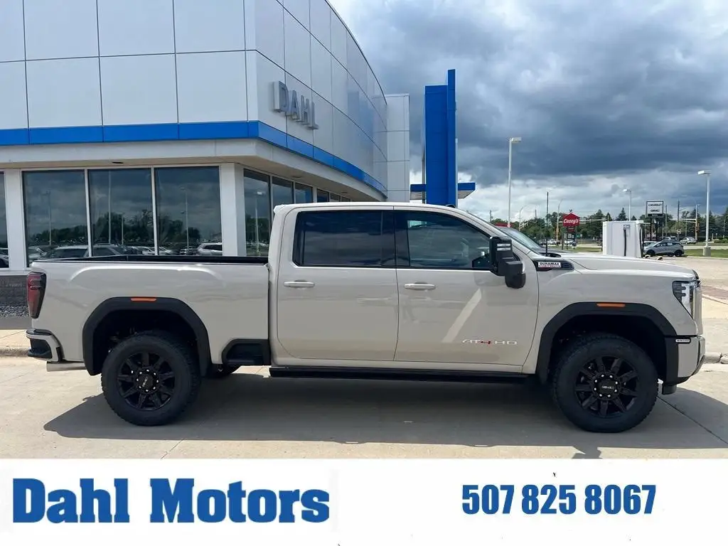 2026 GMC Sierra 4WD Crew Cab Standard Box AT4 photo 1