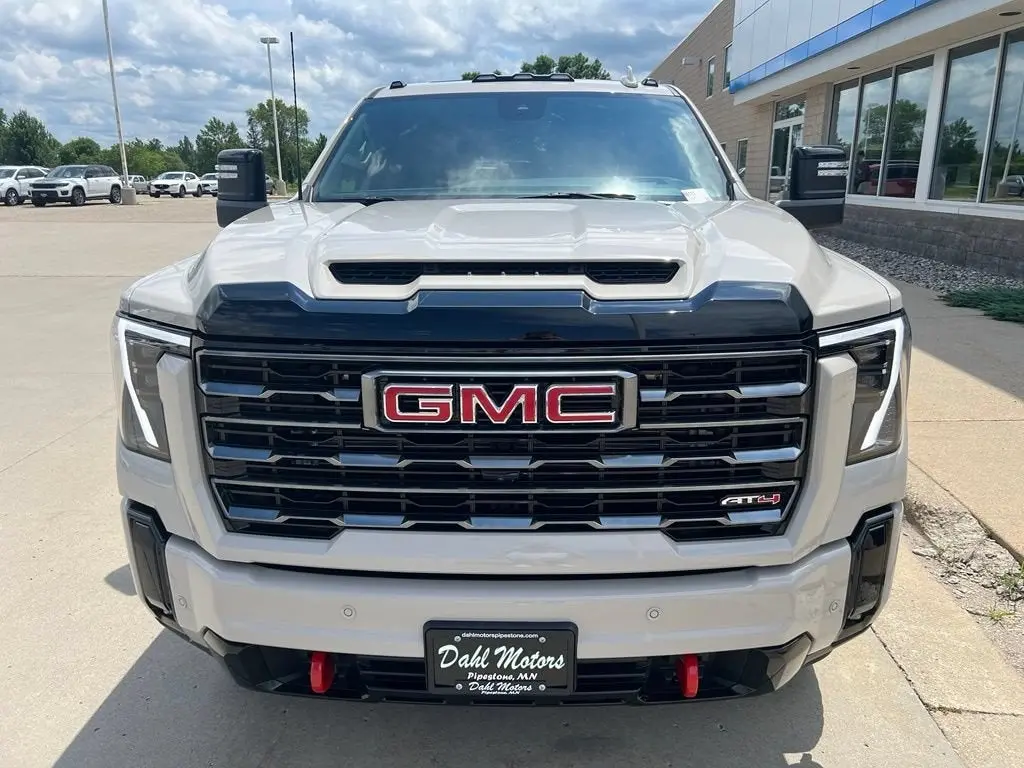2026 GMC Sierra 4WD Crew Cab Standard Box AT4 photo 3