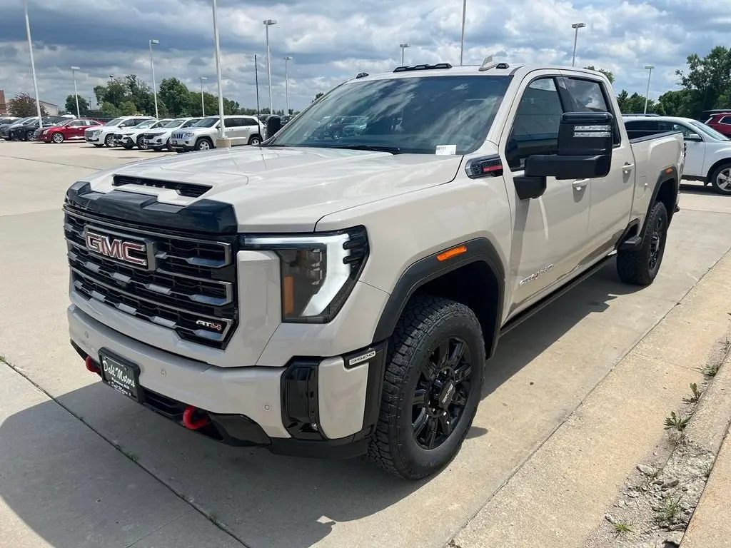 2026 GMC Sierra 4WD Crew Cab Standard Box AT4 photo 4