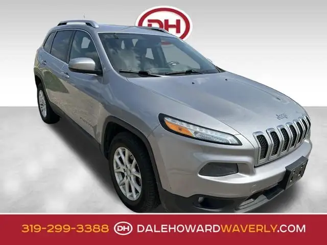2014 Jeep Cherokee Latitude 4X4 photo 1