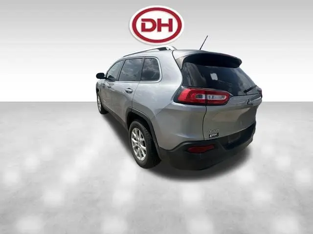 2014 Jeep Cherokee Latitude 4X4 photo 5