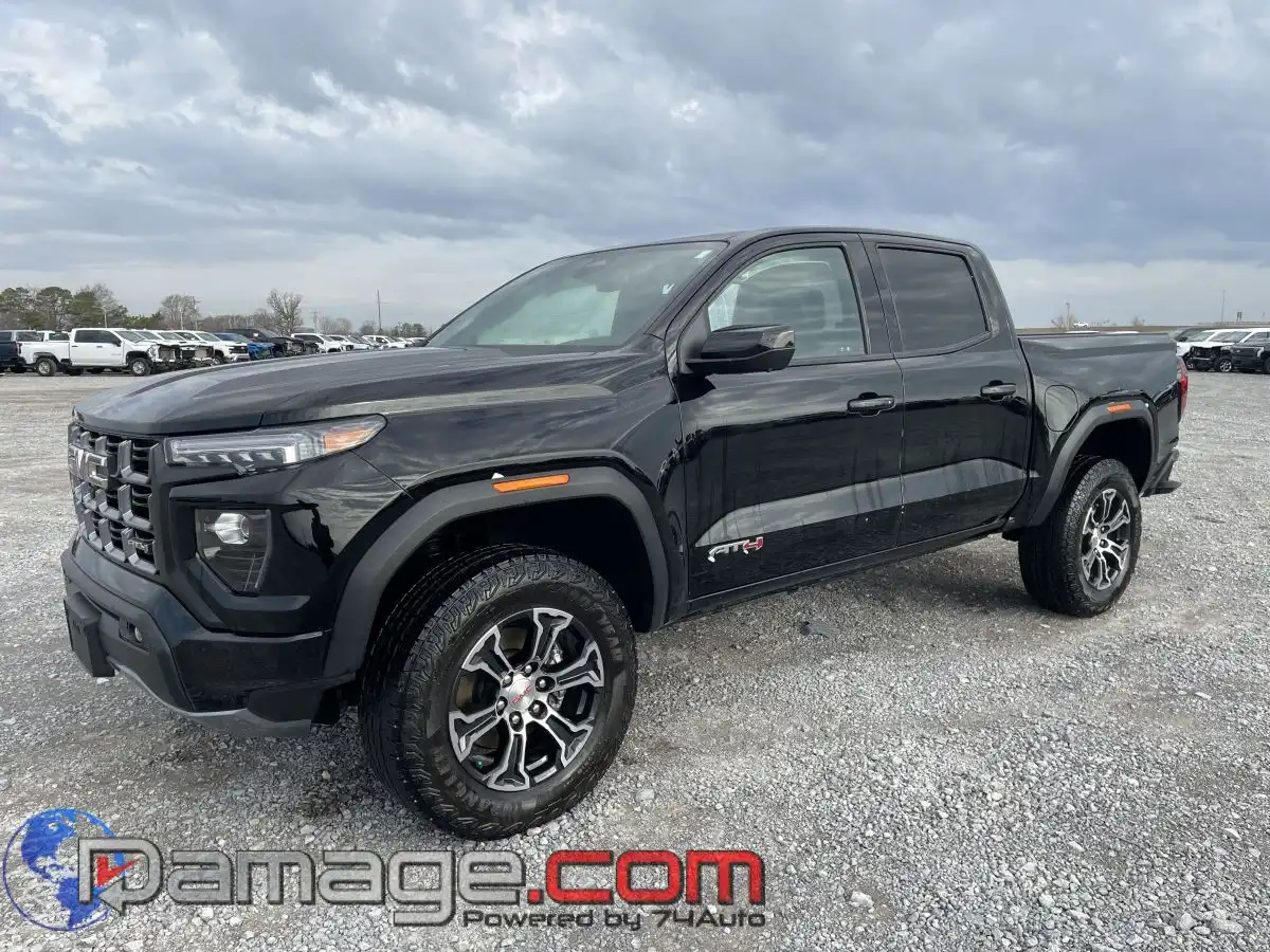 2024 GMC Canyon AT4 4WD Crew Cab Short Box's photo