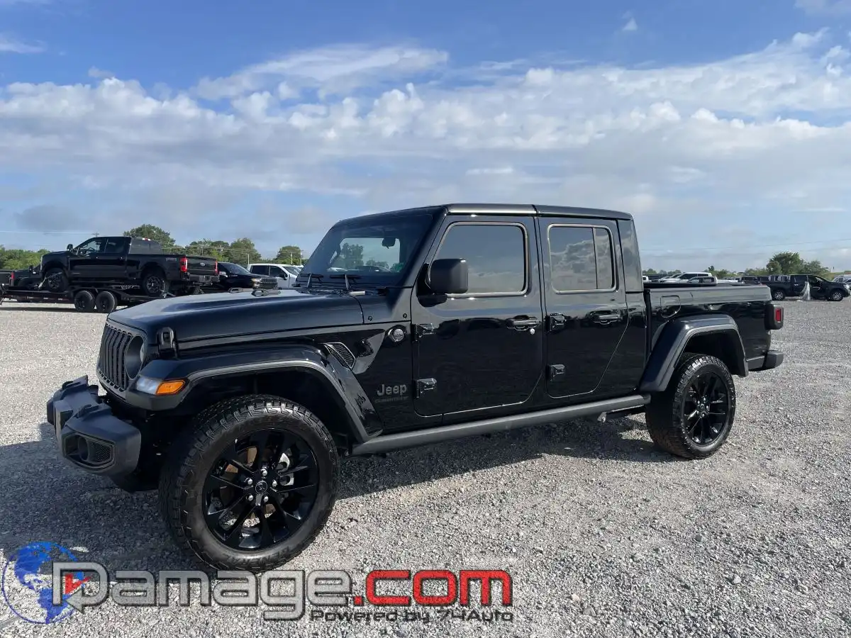2025 Jeep Gladiator Nighthawk Auto's photo