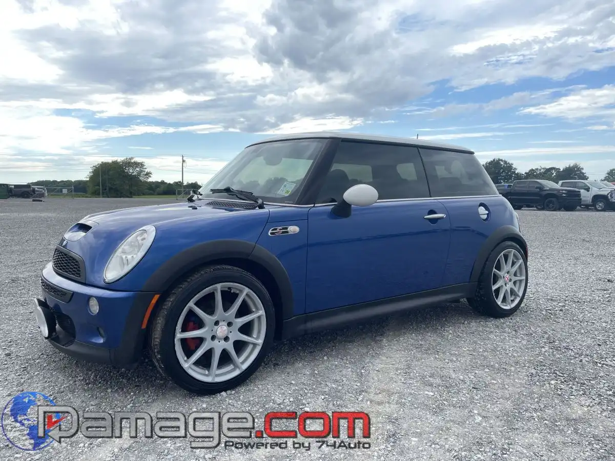 2005 MINI Cooper S's photo