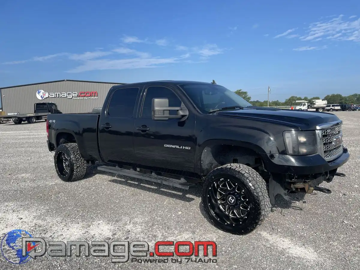 2012 GMC Sierra 4WD Crew Cab Standard Box's photo