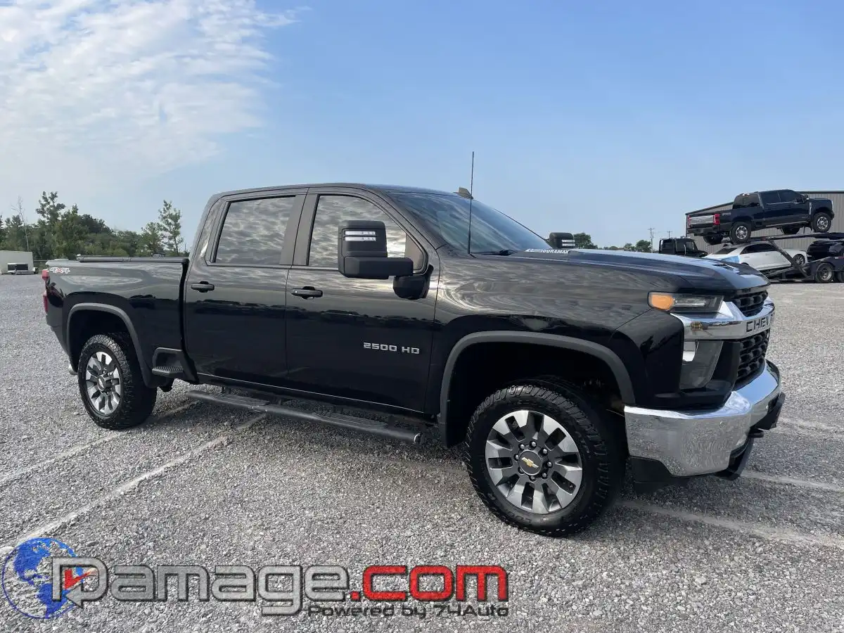 2021 Chevrolet Silverado HD LT 4WD Crew Cab Standard Box's photo