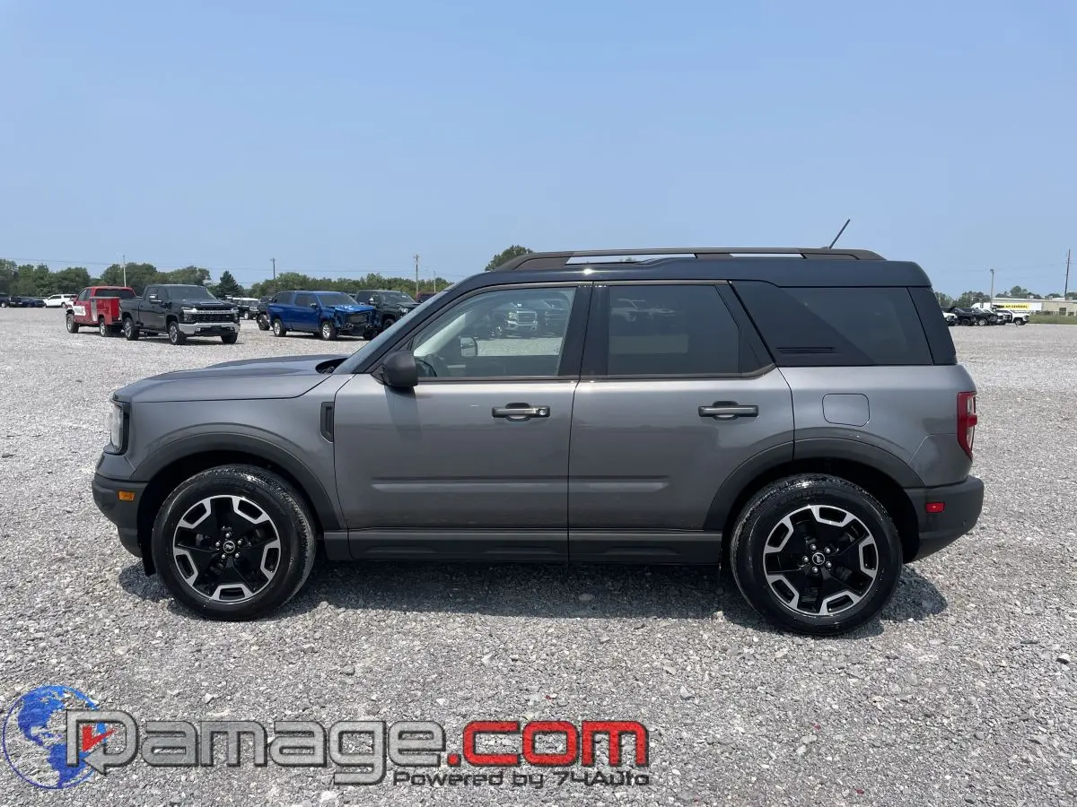 2021 Ford Bronco Sport Outer Banks 4X4 photo 3