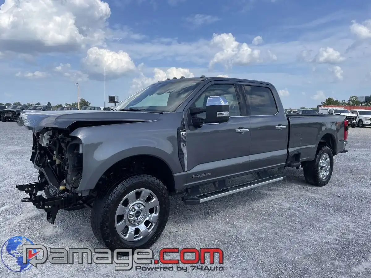 2025 Ford F-350 Lariat 4WD Crew Cab SRW 8' Box's photo