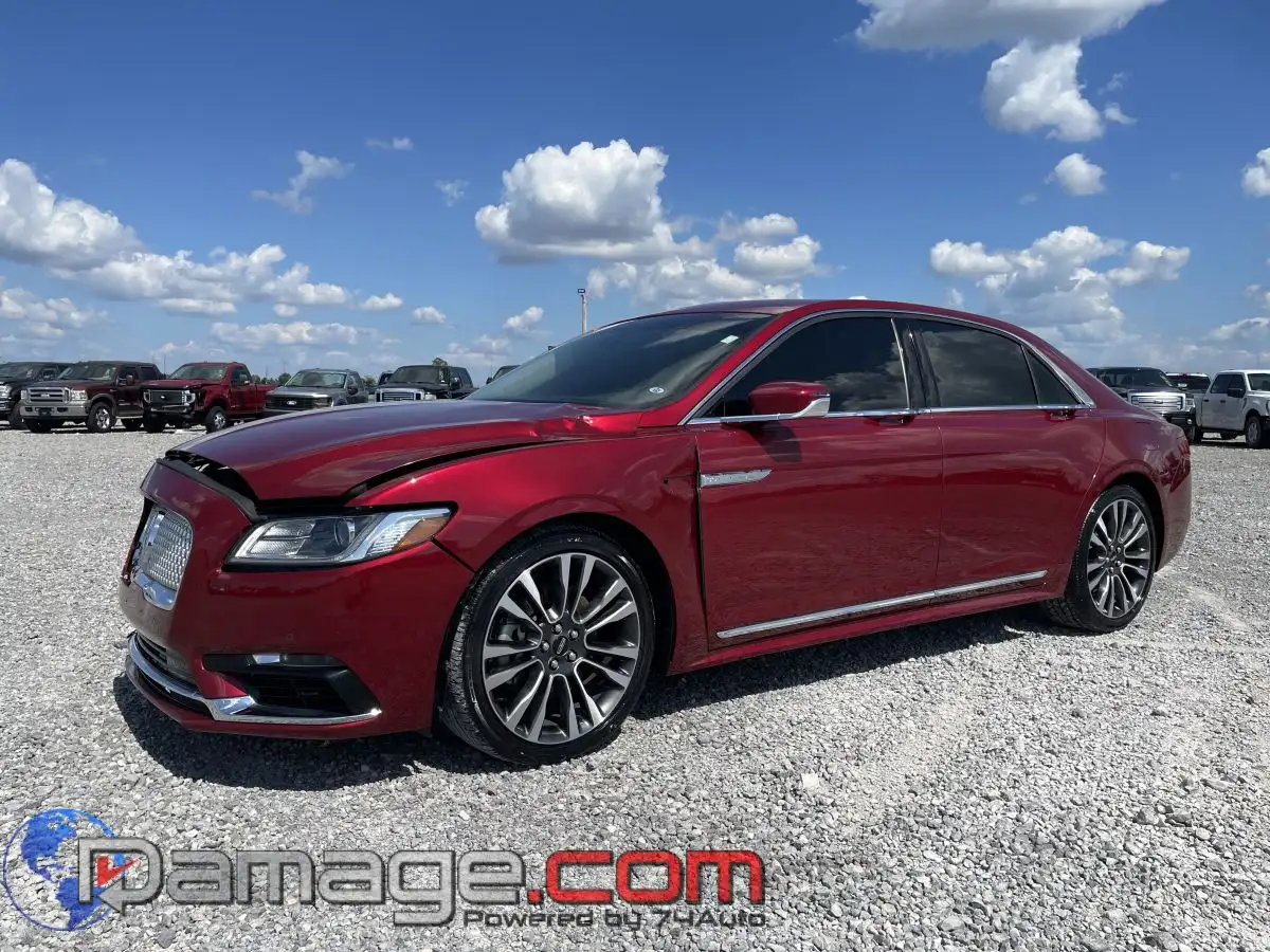 2018 Lincoln Continental Reserve FWD's photo
