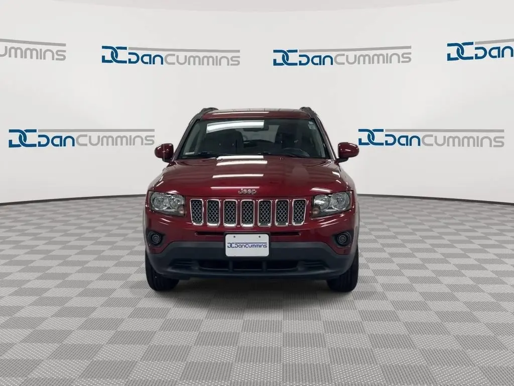 2017 Jeep Compass Latitude photo 3