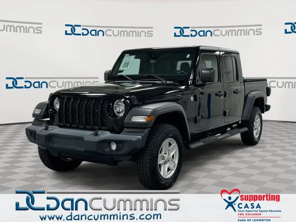 2020 Jeep Gladiator Sport S's photo