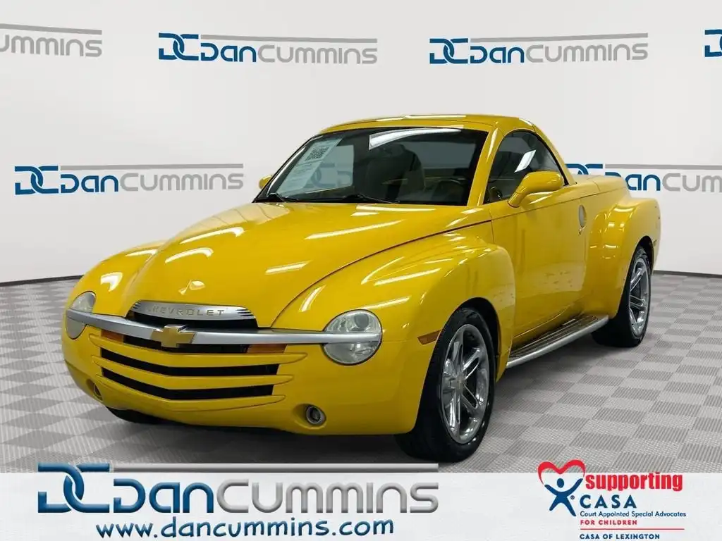 2004 Chevrolet SSR LS's photo