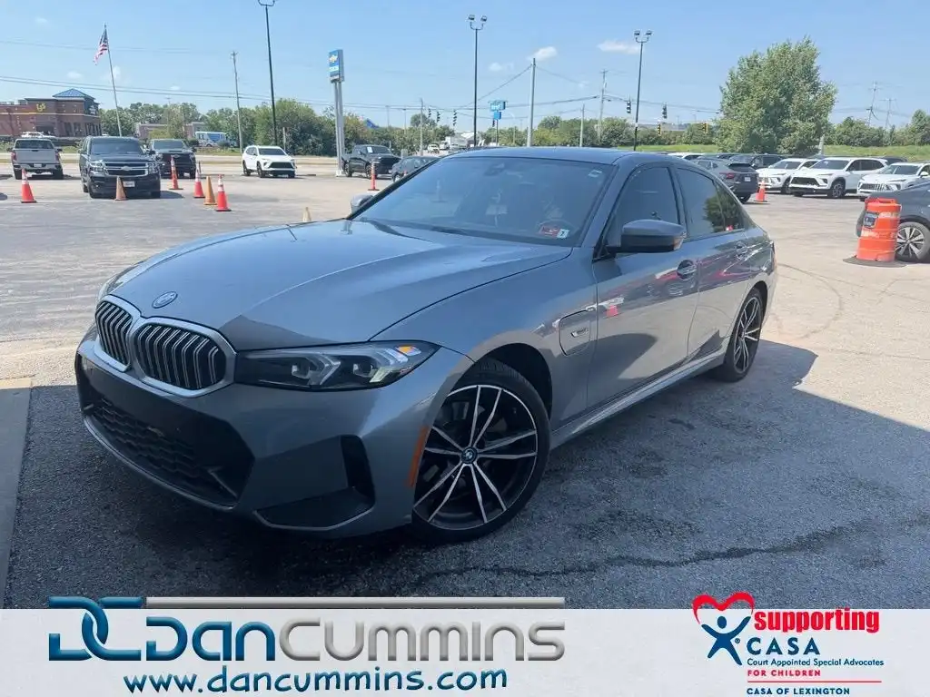 2023 BMW 3 Series 330e Sedan's photo