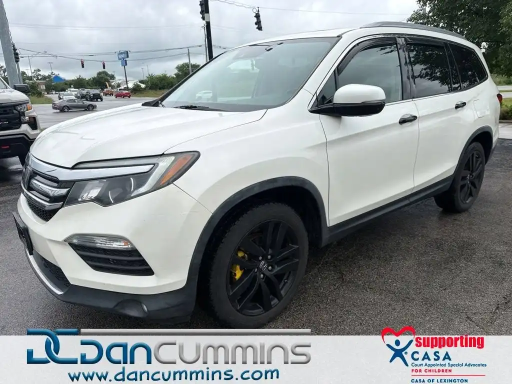 2017 Honda Pilot 4WD Touring's photo
