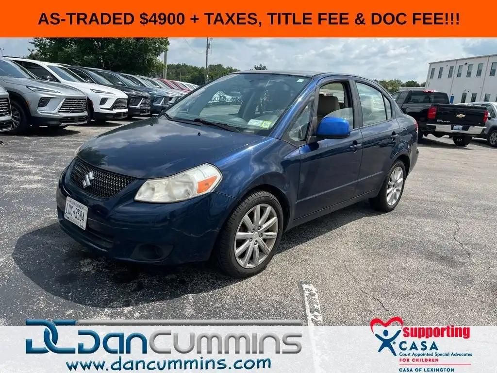 2011 Suzuki SX4 LE's photo