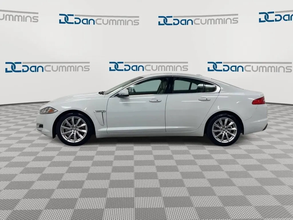 2012 Jaguar XF Base photo 5