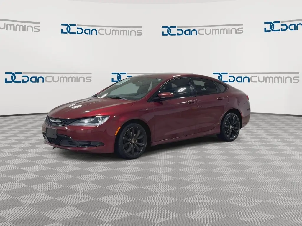2015 Chrysler 200 S photo 4