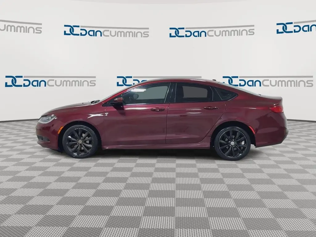 2015 Chrysler 200 S photo 5