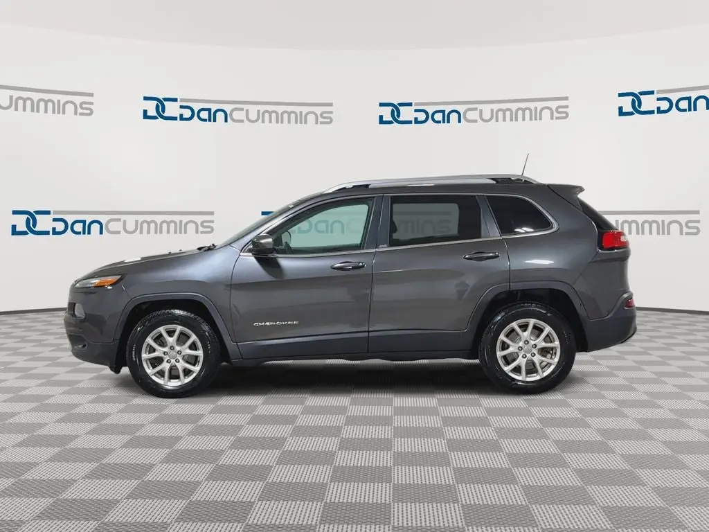 2016 Jeep Cherokee Latitude 4X4 photo 5