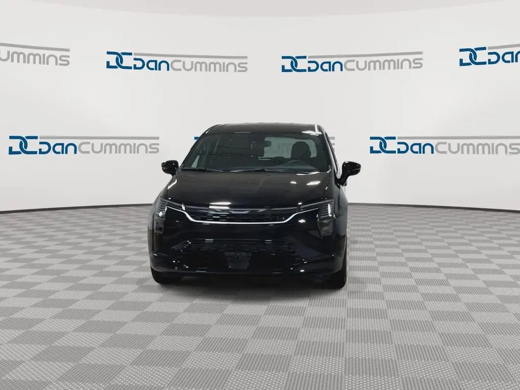 2027 Chrysler Pacifica Select AWD photo 4