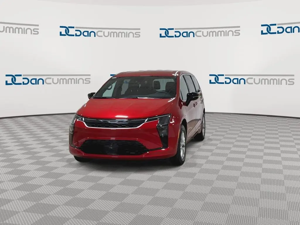 2027 Chrysler Pacifica Select AWD photo 3