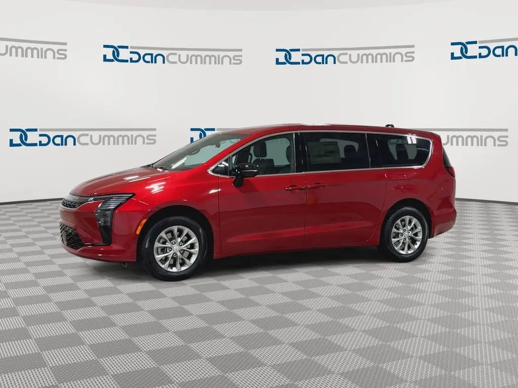 2027 Chrysler Pacifica Select AWD photo 4