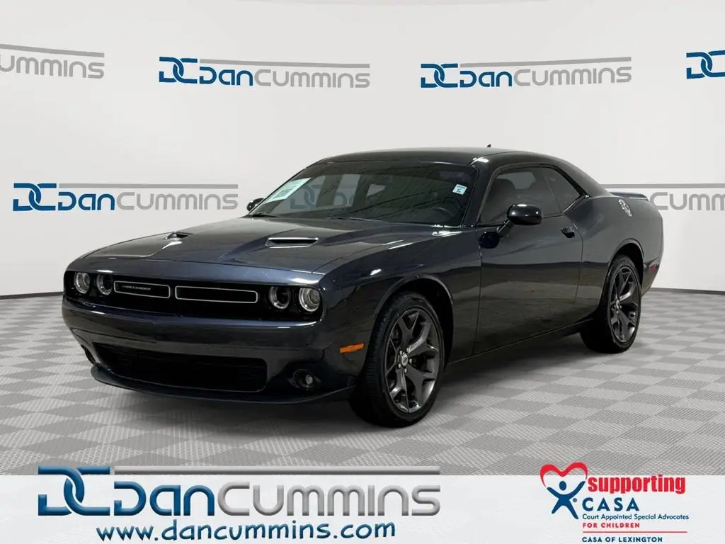 2018 Dodge Challenger SXT Plus photo 1