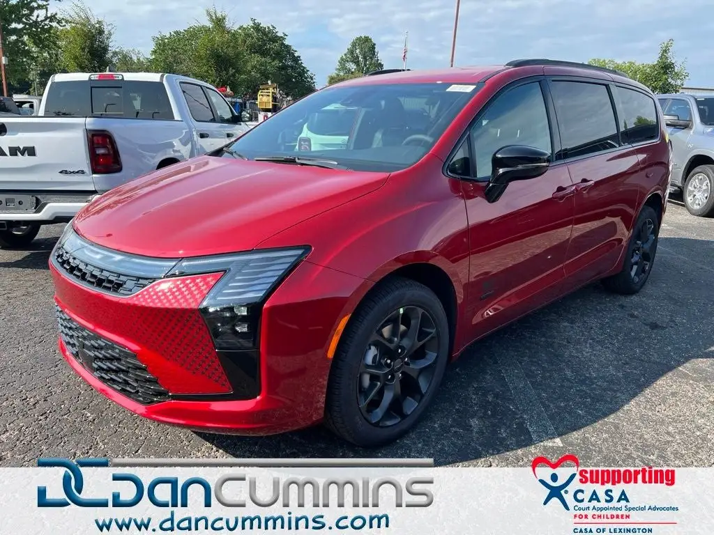 2027 Chrysler Pacifica Select AWD photo 1