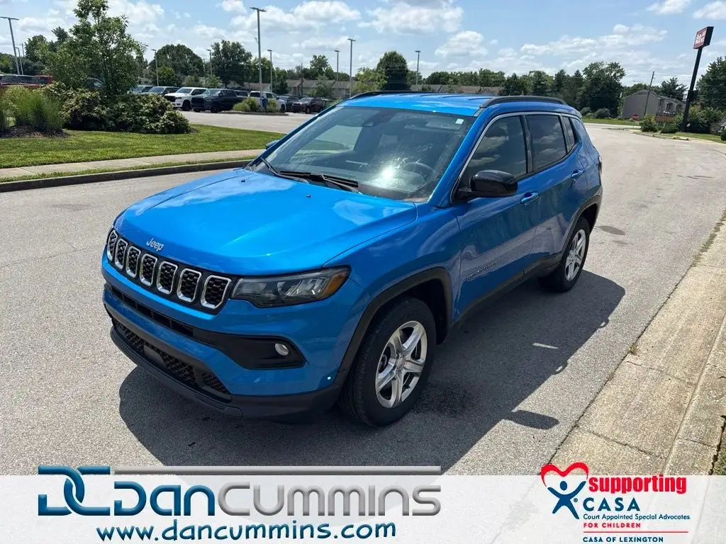 2024 Jeep Compass Latitude 4X4 photo 1