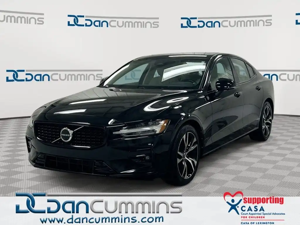 2023 Volvo S60 B5 Plus Dark Theme's photo