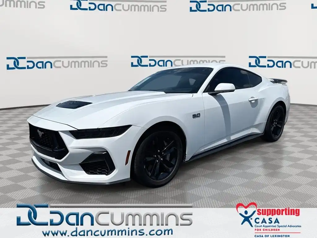 2025 Ford Mustang GT Fastback's photo