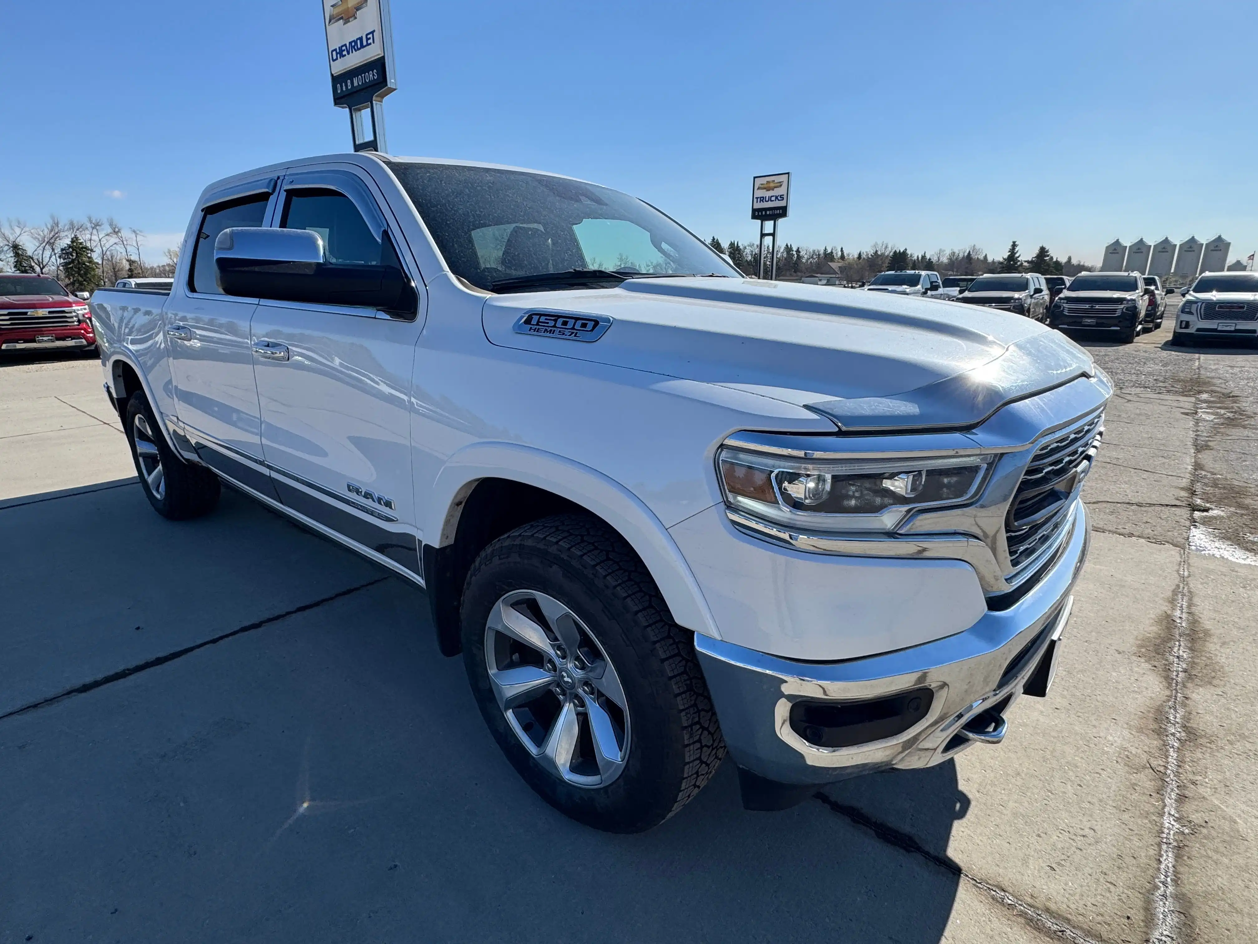 2019 RAM 1500 Limited 4x4 Crew Cab 5'7's photo