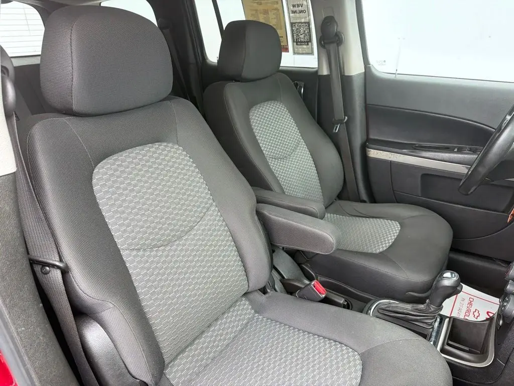 2010 Chevrolet HHR LT photo 5