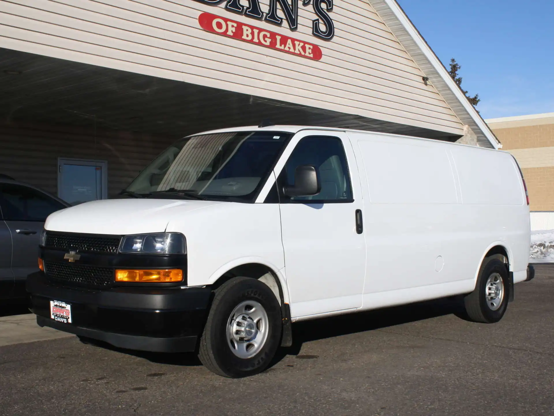 2020 Chevrolet Express 3500 Extended Work Van's photo