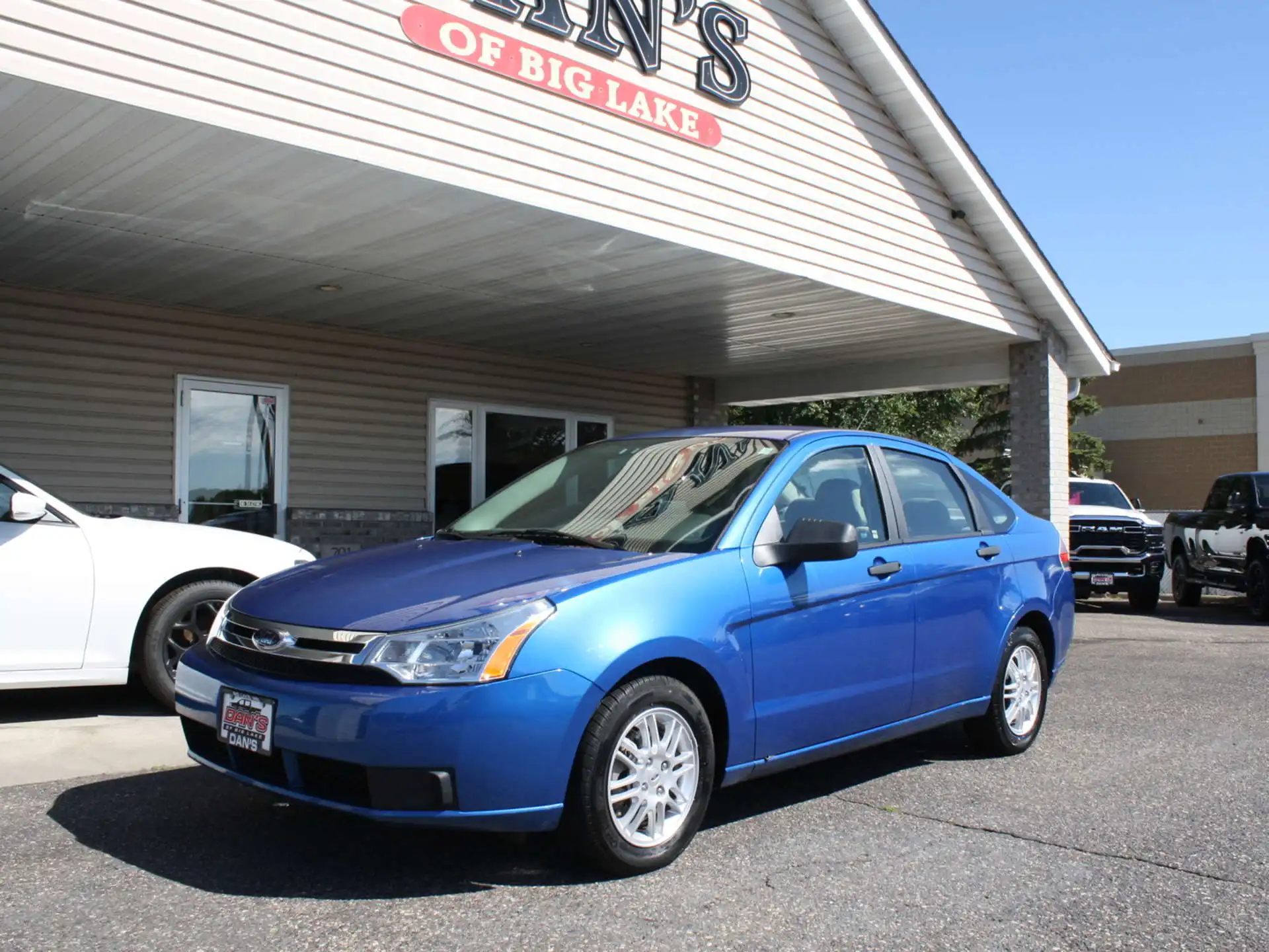 2010 Ford Focus SE's photo