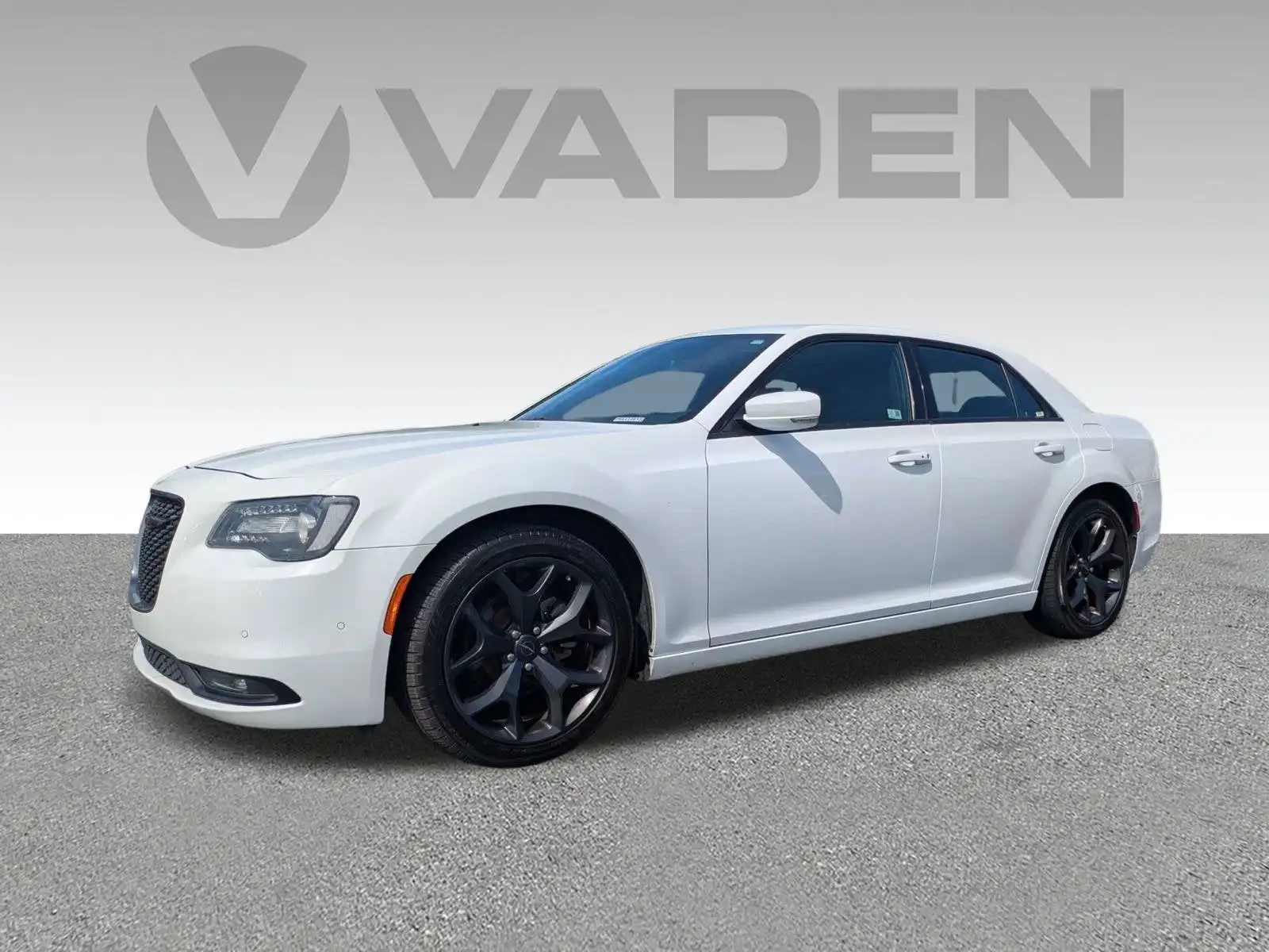 2023 Chrysler 300 S's photo