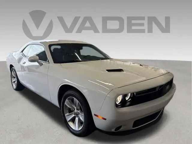 2023 Dodge Challenger SXT Auto photo 1