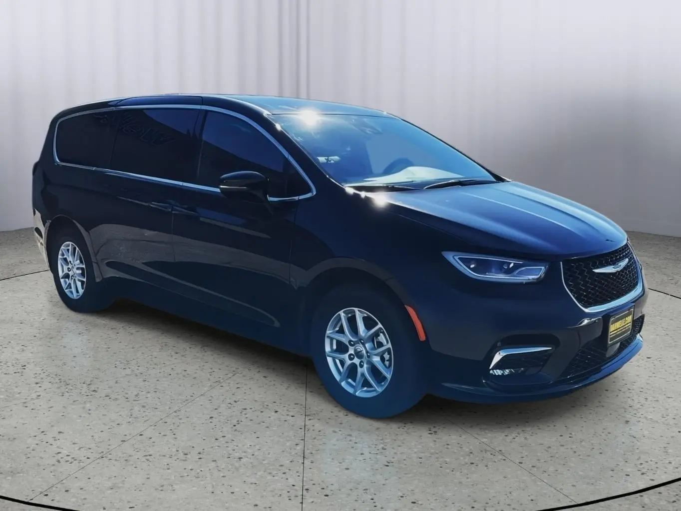 2025 Chrysler Pacifica Select photo 4