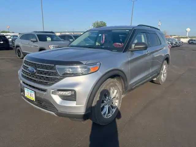 2023 Ford Explorer XLT 4WD's photo