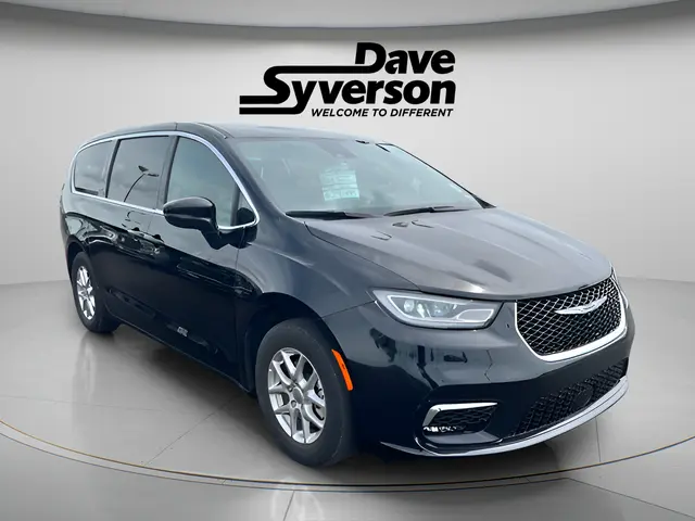 2025 Chrysler Pacifica Select photo 3