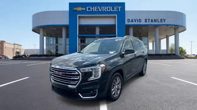2024 GMC Terrain SLT FWD's photo