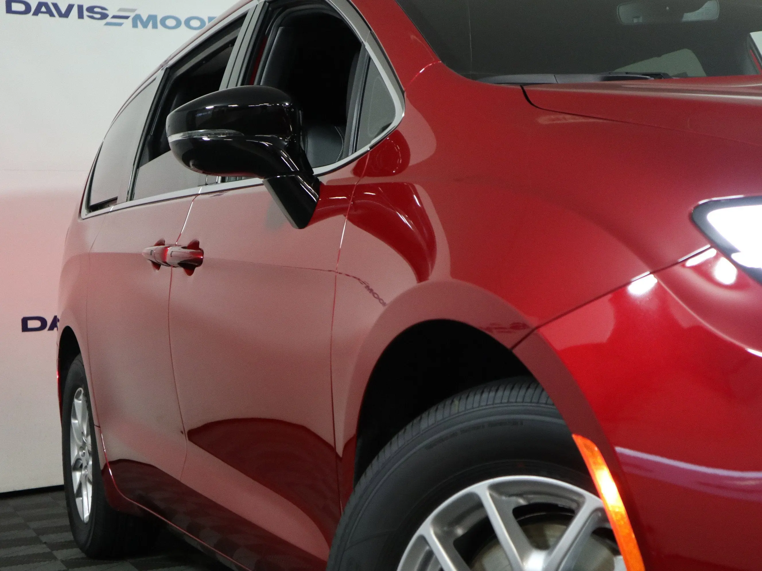 2026 Chrysler Pacifica Select photo 3