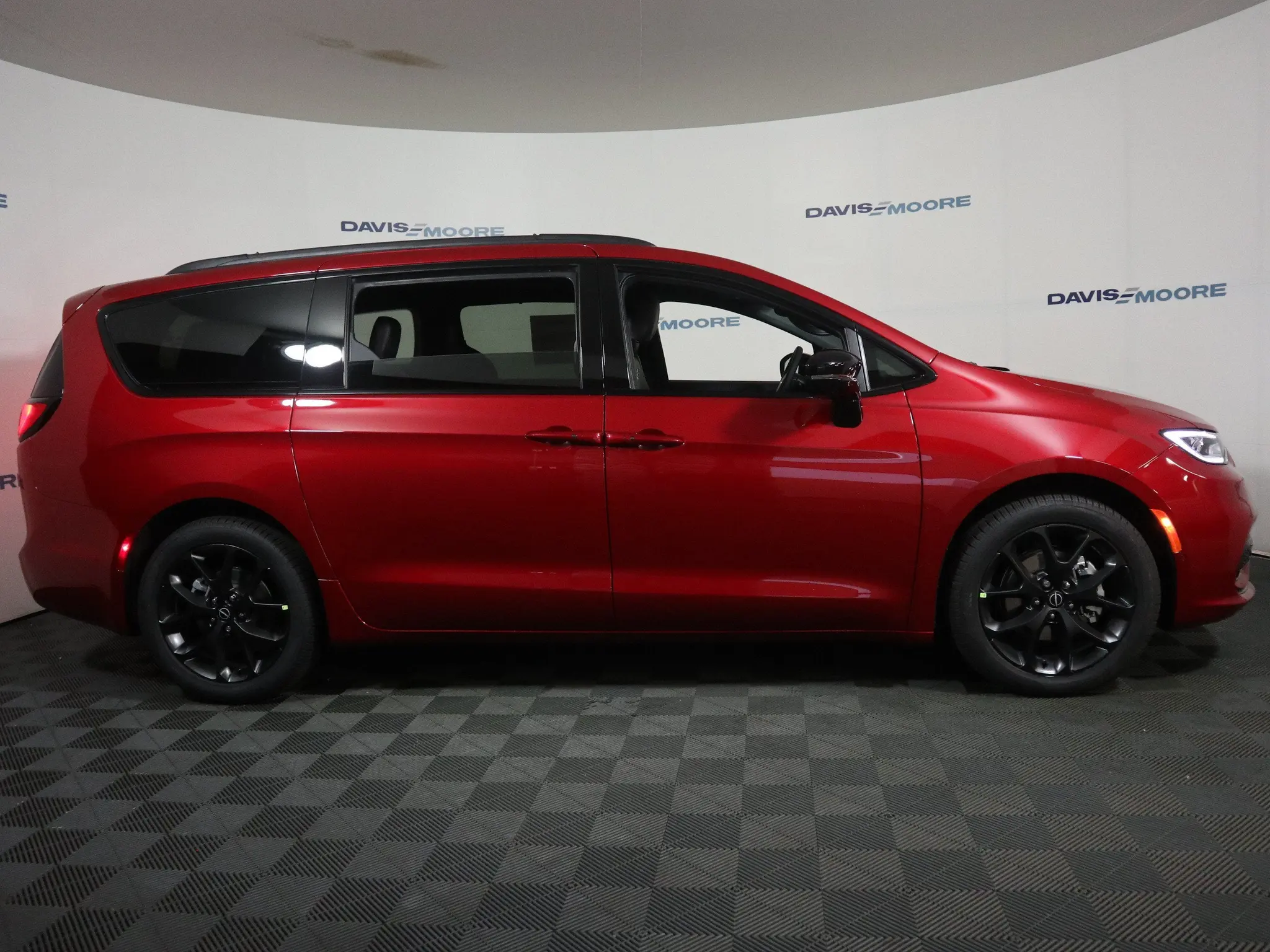 2026 Chrysler Pacifica Select photo 4